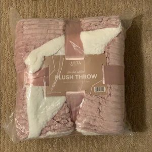 Ulta Limited Edition Plush Throw